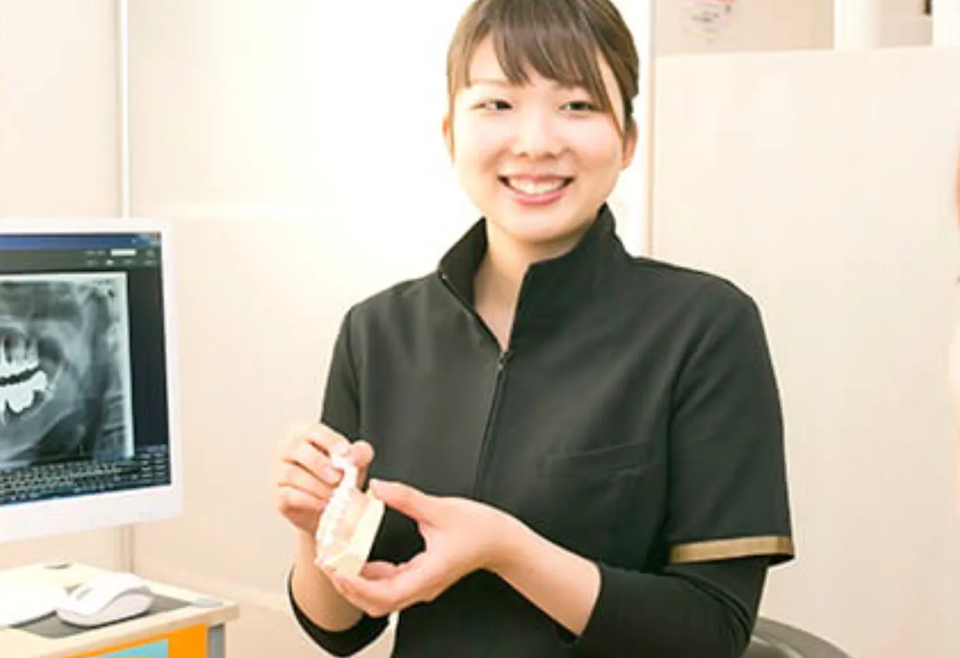 「笑顔・コミュニケーション・時間」スタッフが自慢の歯医者